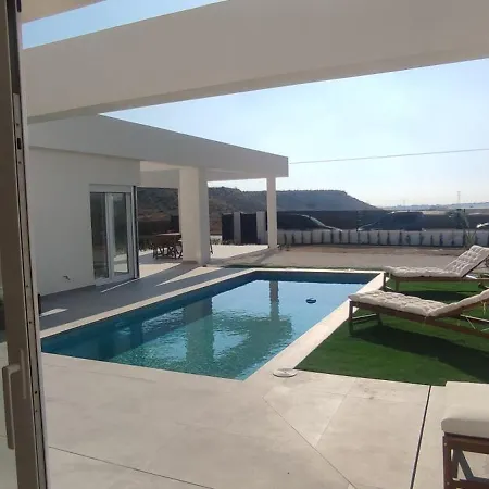 Villa Eco Riopark Barrio Penacerrada